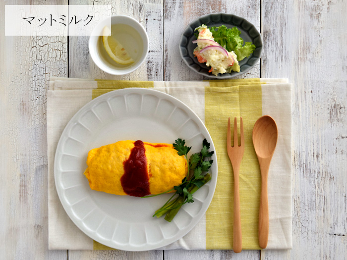 大人気のしのぎお花のシリーズ。23cmの大皿は、ワンプレートや 大人気のしのぎお花のシリーズ。23cmの大皿は、ワンプレートや