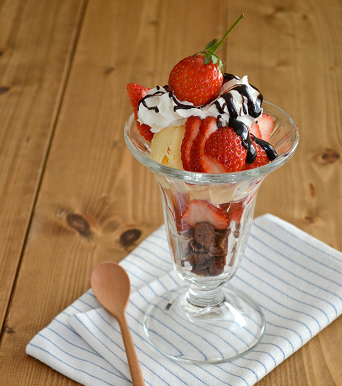 アイスクリームの盛り付けに！和・洋のデザートカップ＆アイスクリームスプーン