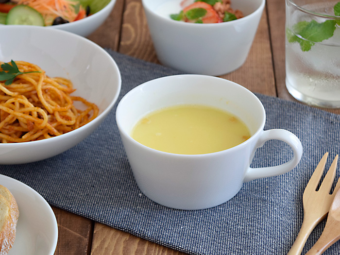 ミキサーで簡単に作れる！美味しい冷製スープレシピ3選