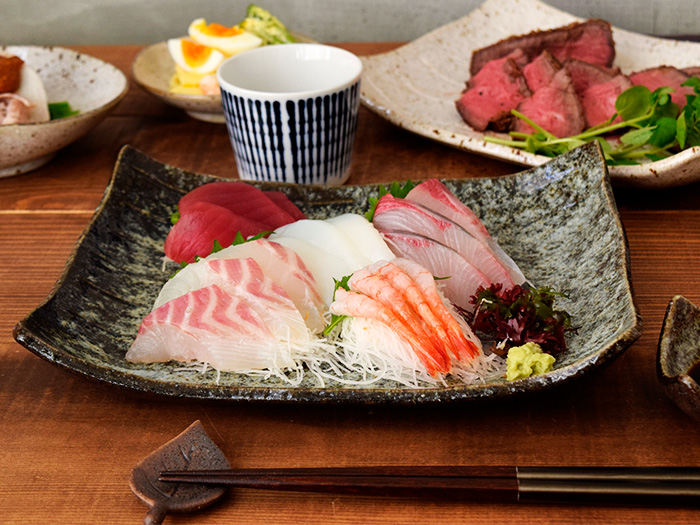 ５月の旬な魚を楽しもう！刺身皿に盛り付けて味わいましょう