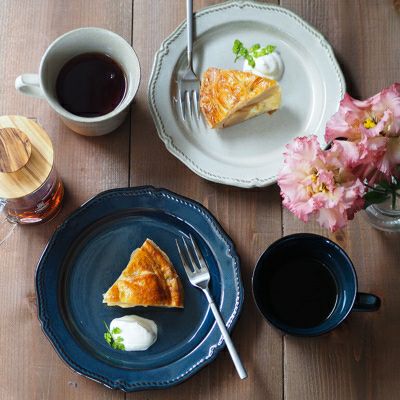 花びら風の小皿2種類、長四角のお皿、まあるいお皿、おまとめ