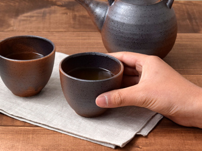 コロンと小さなフォルム。