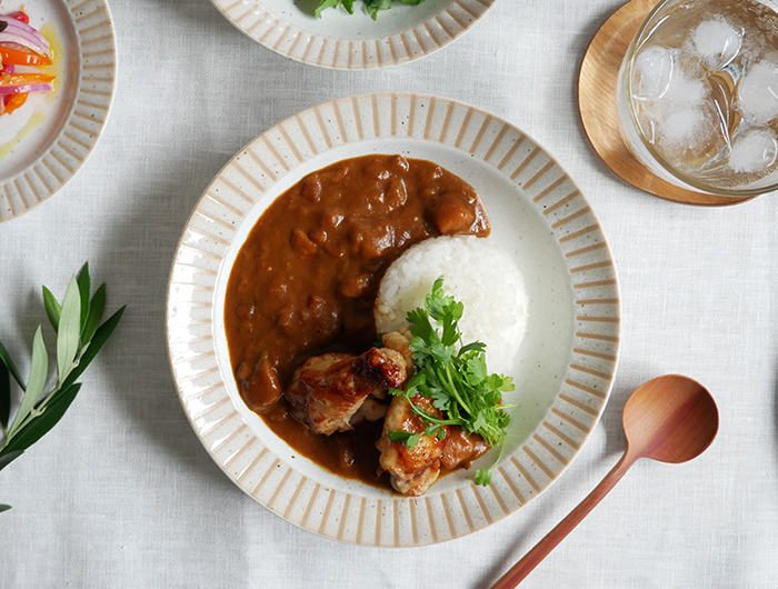 万能に使える中鉢サイズ
 サラダやシリアル用のお皿に