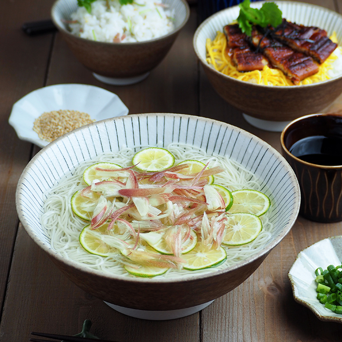 ラーメンやうどんに最適
大きめサイズのどんぶり