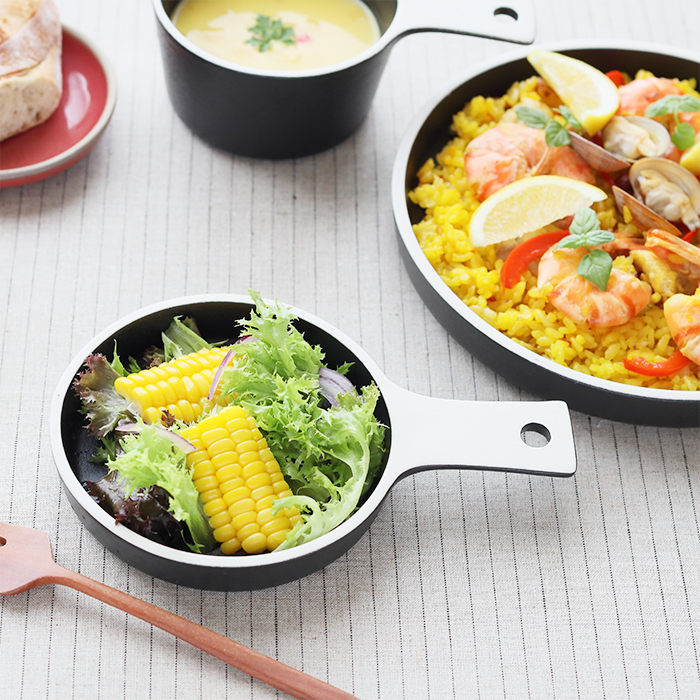 個性的なのに使いやすい様々な用途に使える小皿