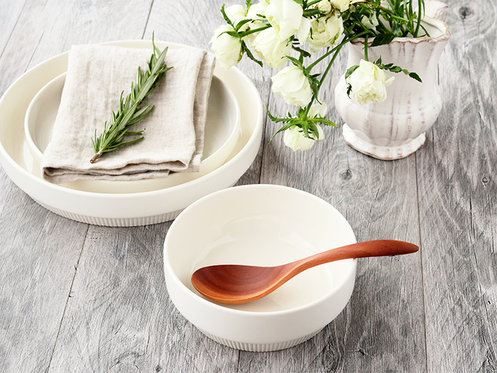 ほっこり温かみのあるカトラリー
 様々なテイストのおしゃれな食卓作りに