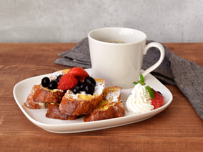 マグカップや湯呑みと合わせればちょっとしたティーセットの完成です。