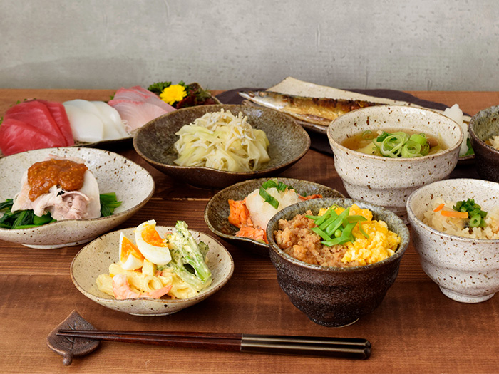 素朴ながらもどこかお店に出てくるような上品なデザインの和食器たちです。