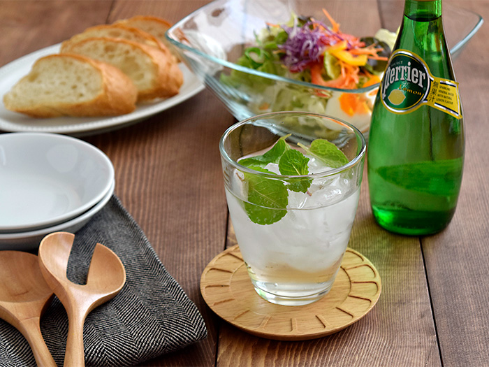 シンプルなガラスのコップ 日常使いに丁度いいサイズ 飲食店や会社の来客用など業務用にも