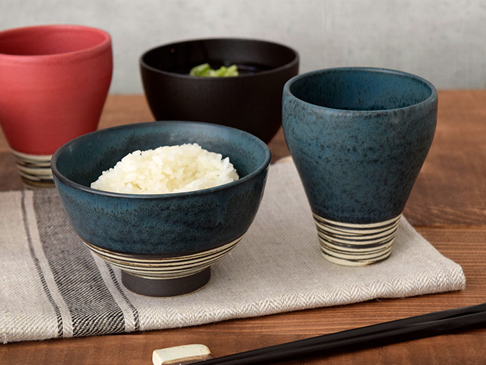 ボーダーの色合いが雰囲気を引き締め、毎日使いしやすい風合いになっています。